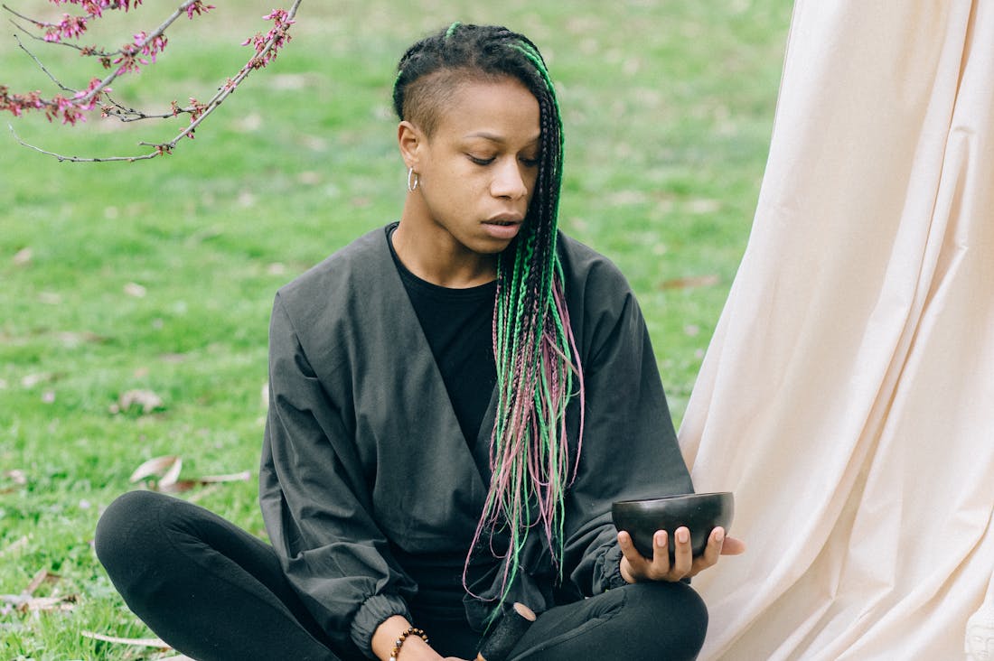 Balancing Health and Technology: How to Maintain a Healthy Lifestyle in a Digital World Image 2