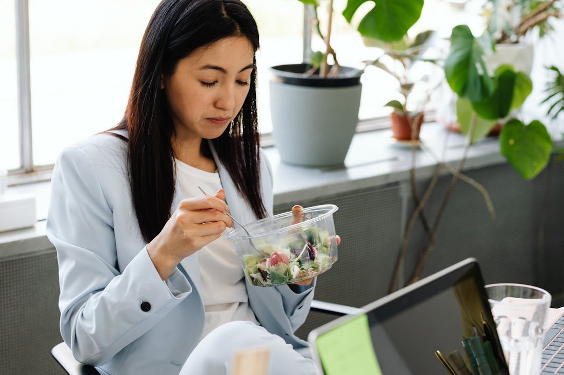 Balancing Nutrition and Lifestyle Choices for Optimal Health Image 1