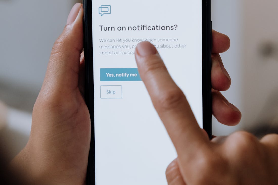 Balancing Tech Use with Real-Life Connections for Mental Wellness Image 2