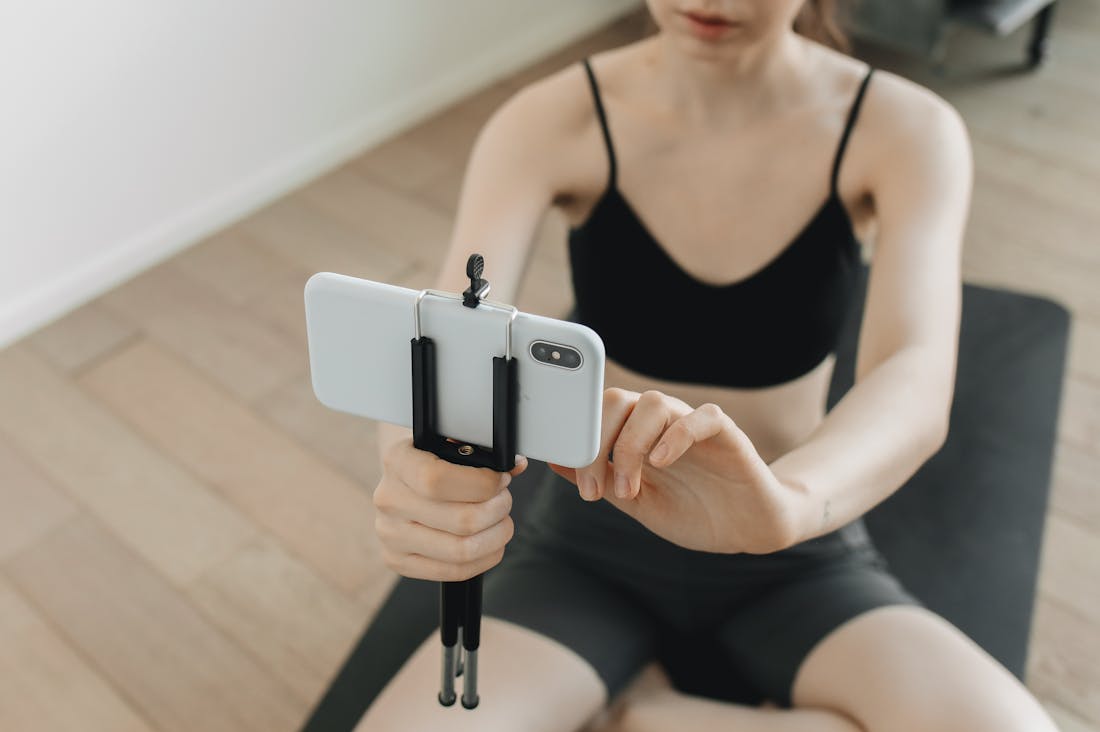 Balancing Technology Use with Healthy Living Habits Image 3