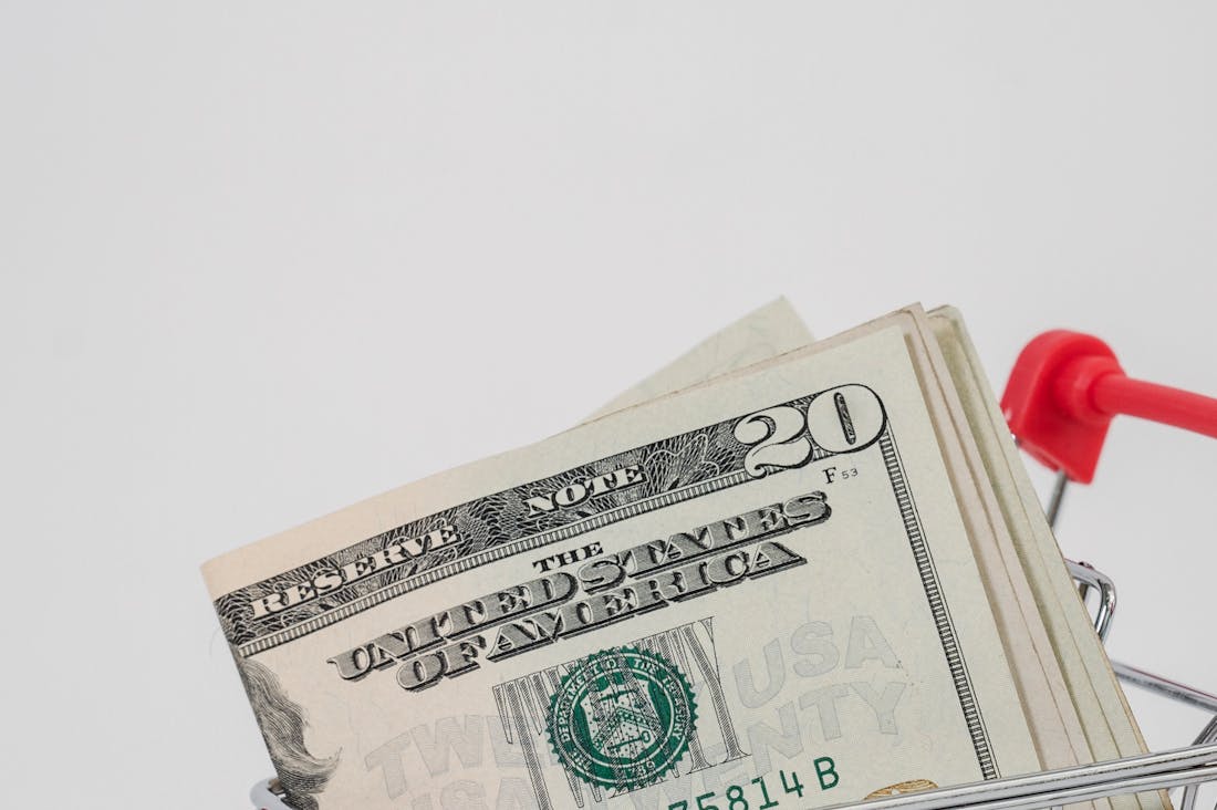 Benefits of Minimalism in Modern Financial Management Image 1