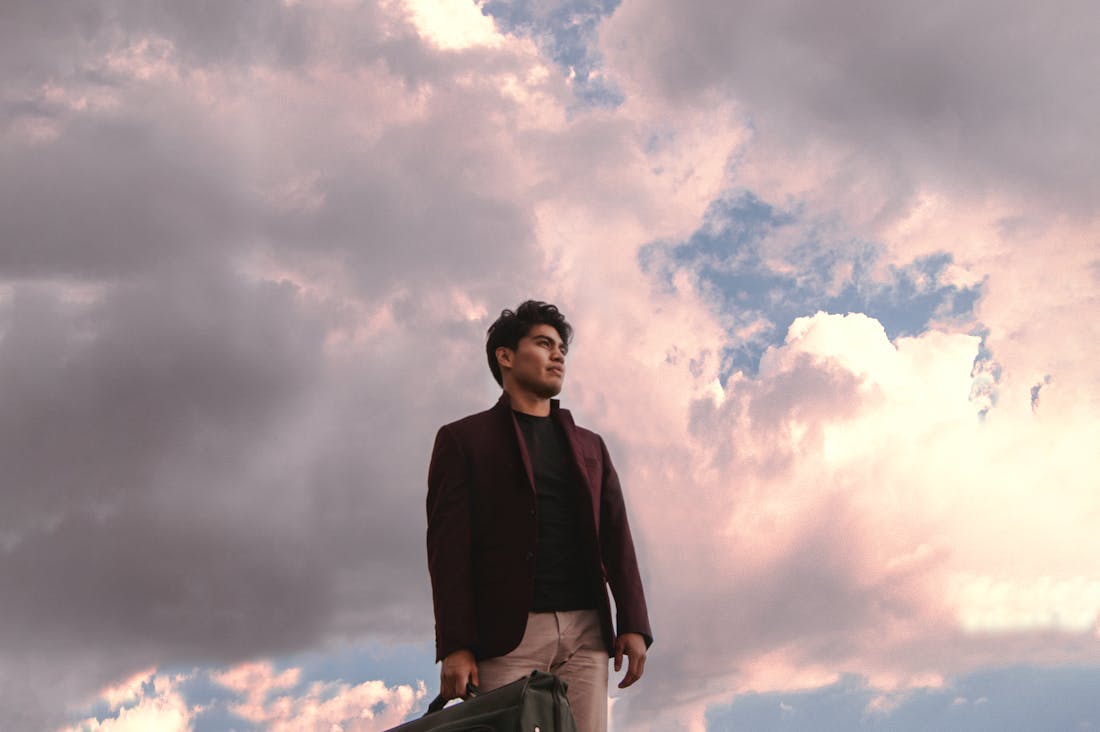 Building Wealth through Smart Investing Strategies for Beginners Image 1