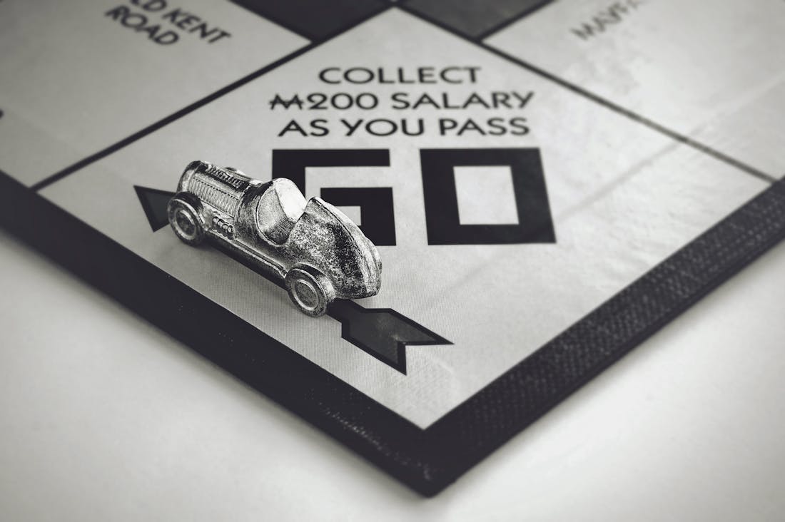 Creating Financial Freedom: Strategic Thinking for Smart Investing and Saving Image 1