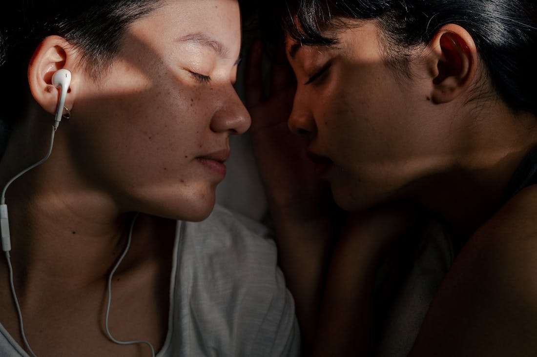 Cultivating a Balanced Lifestyle: Tips for Juggling Work, Health, and Personal Happiness Image 3