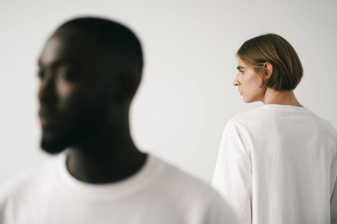 Cultivating a Minimalist Lifestyle: Strategies for Simplifying Your Life and Enhancing Your Well-Being Image 1