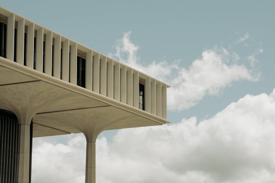 Cultivating a Minimalist Lifestyle: Strategies for Simplifying Your Life and Enhancing Your Well-Being Image 3