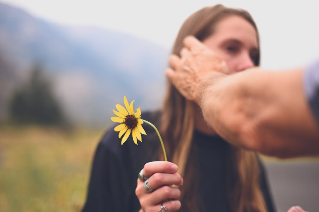 Cultural Footprints: Exploring How Travel Shapes Our Perspective on Global Issues Image 1