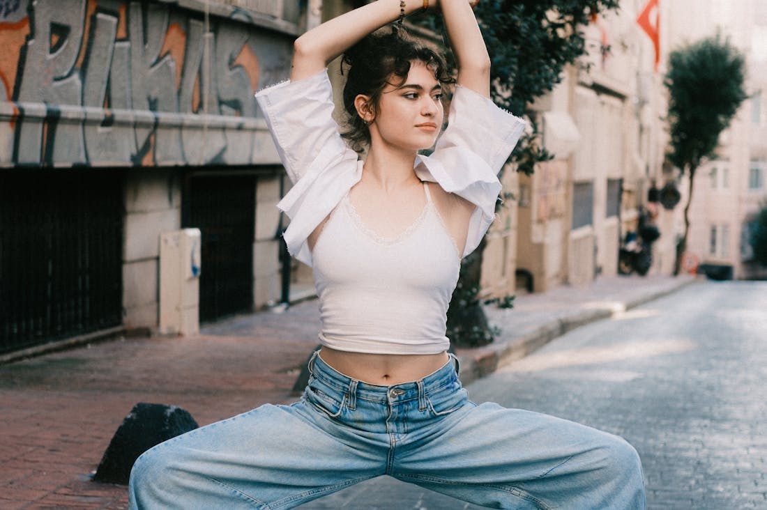 Denim Trends You Need to Know for a Stylish Wardrobe Update Image 3