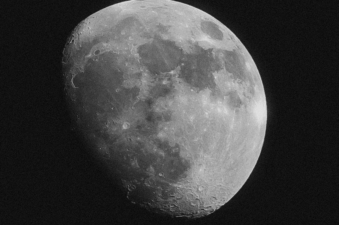 Driving Smart: How Electric Vehicles Are Redefining Our Relationship with Transportation Image 2