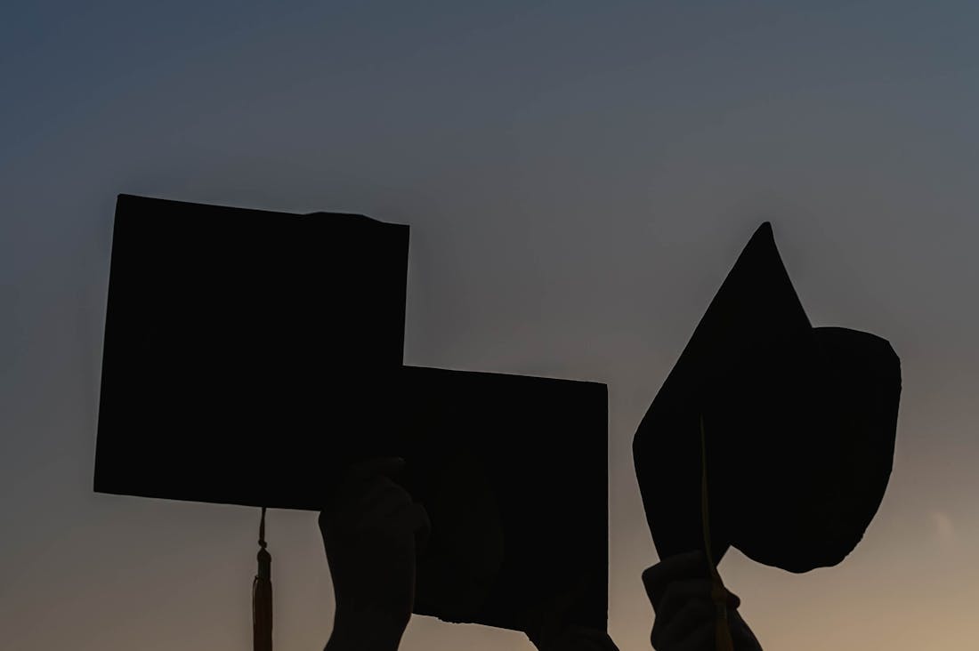 Driving Toward a Greener Future: How Electric Vehicles Are Revolutionizing the Auto Industry Image 3