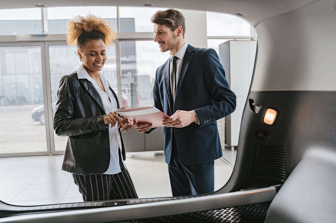 Driving Towards Sustainability: The Future of Eco-Friendly Transportation in an Evolving Auto Industry Image 3