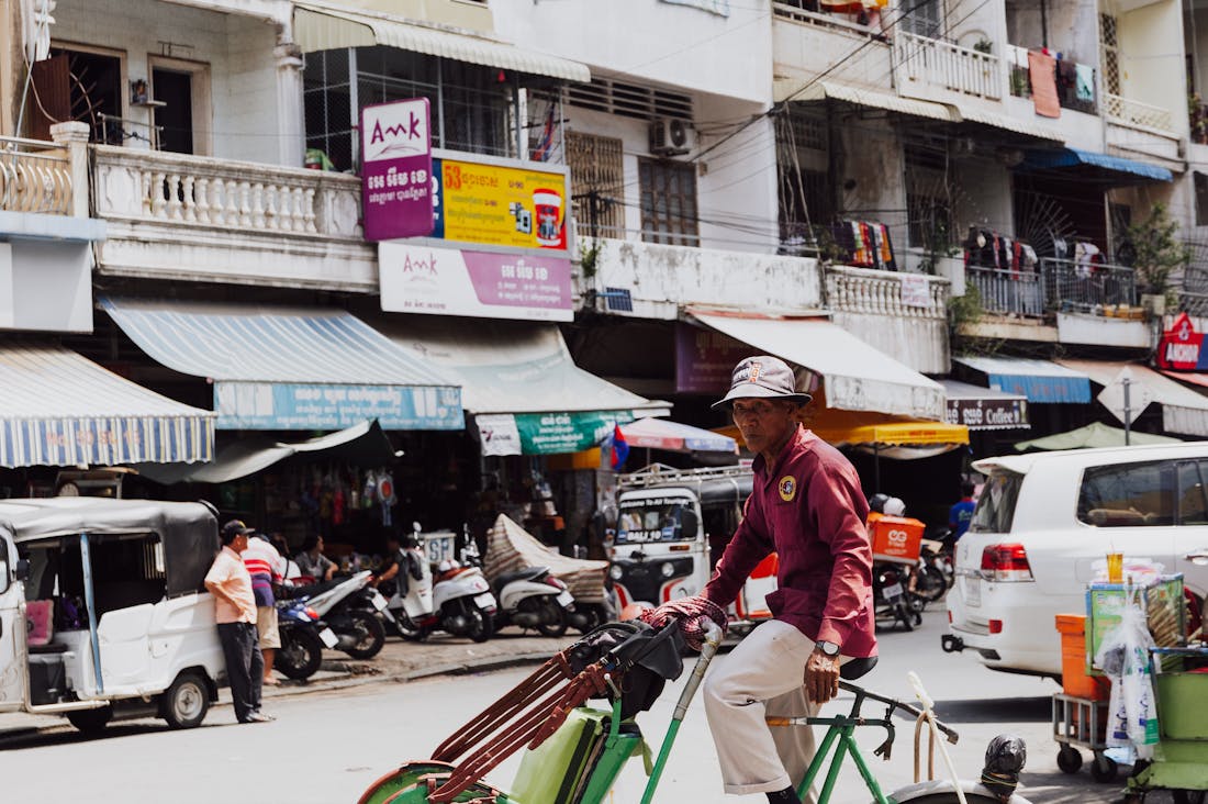 Eco-Conscious Driving: How Electric Vehicles Are Changing the Auto Industry Image 1