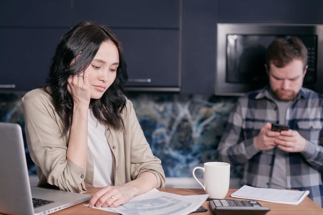 Effective Money Management Strategies for Modern Households Image 1