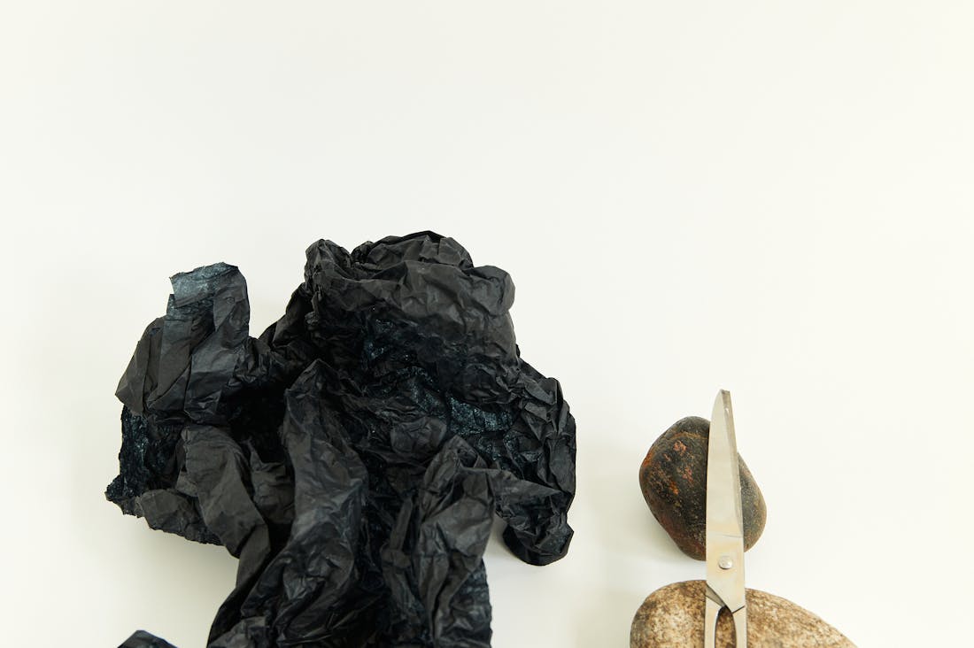 Embracing a Minimalist Lifestyle: How to Declutter Your Life and Find True Happiness Image 1