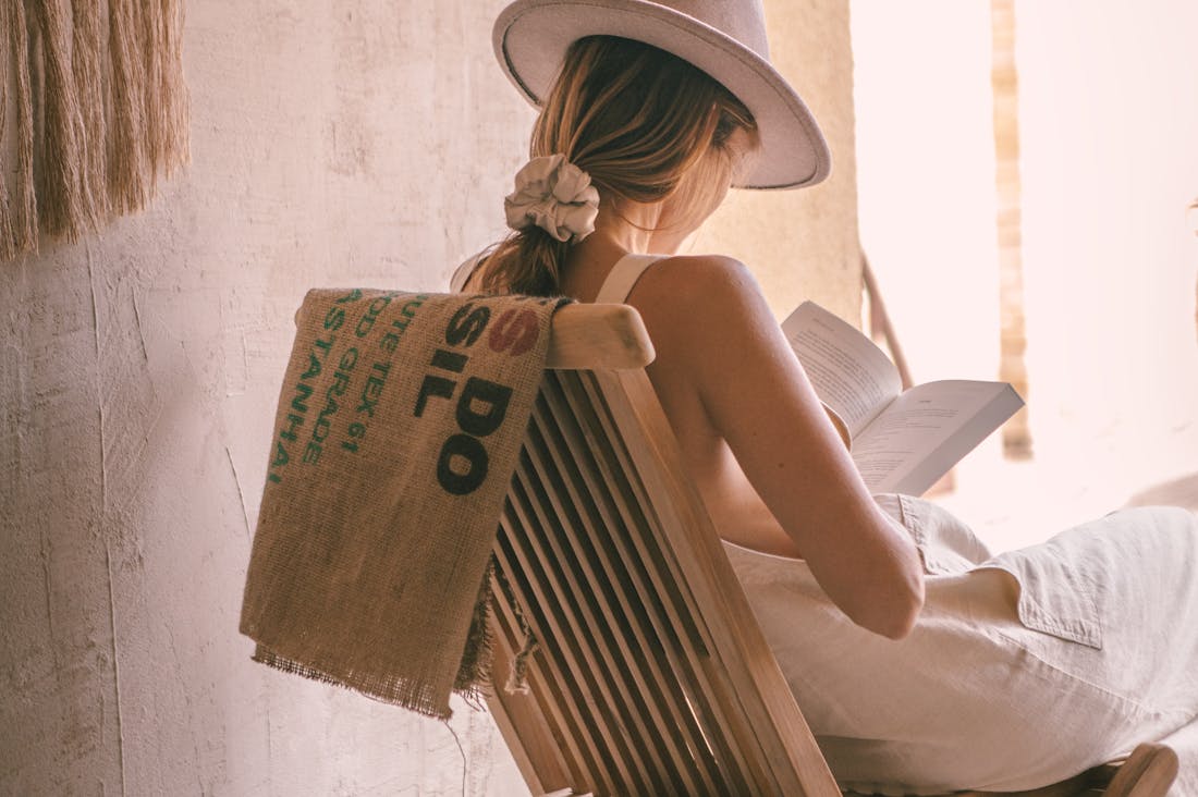 Embracing Minimalism: A Powerful Approach to Modern Living and Personal Well-Being Image 2