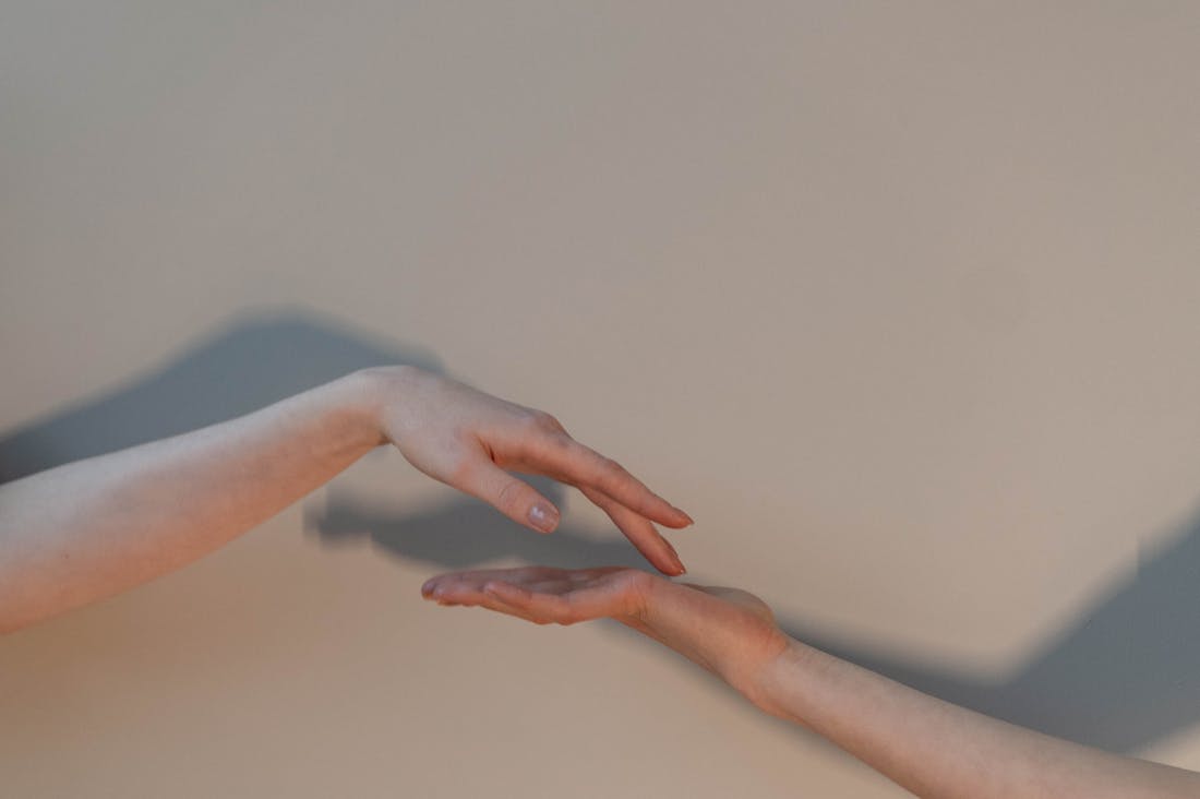 Embracing Minimalism: How a Simplified Lifestyle Can Boost Your Mental Clarity and Well-being