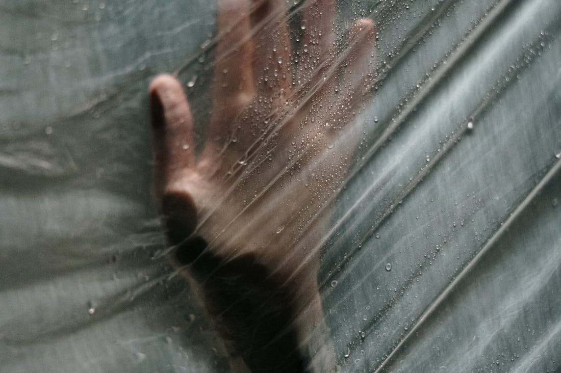 Embracing Minimalism: How Simplifying Your Lifestyle Can Enhance Your Mental and Physical Health Image 1