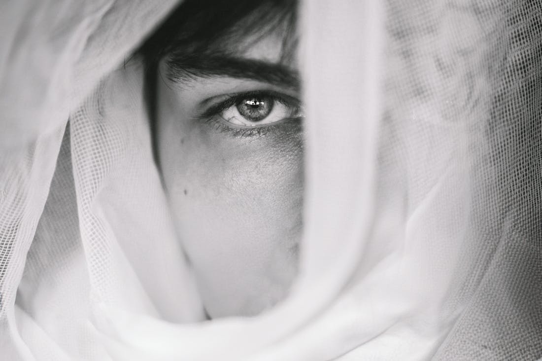 Embracing Minimalism: How to Simplify Your Life for More Joy Image 1