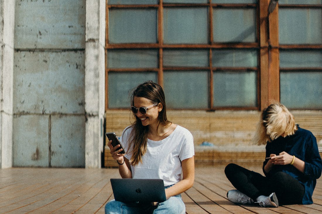 Embracing the Modern Lifestyle: Technology's Role in Enhancing Daily Routines and Well-Being Image 3