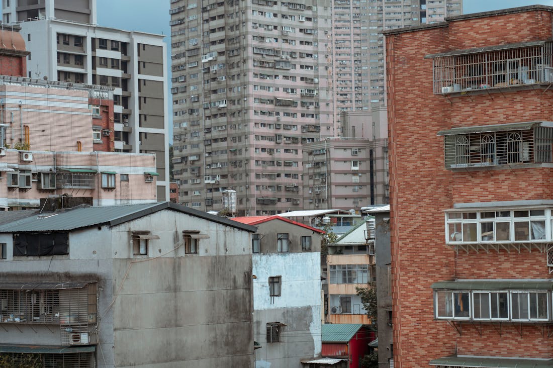 Emerging Trends in Tech That Will Transform Daily Living Image 3