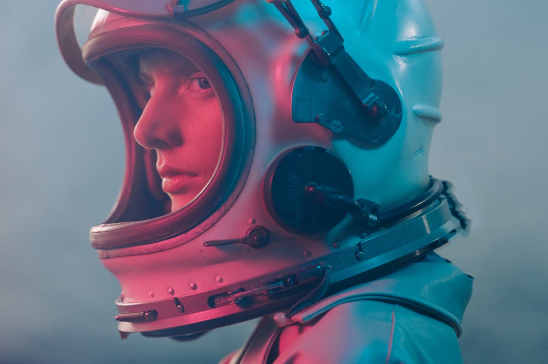 Empowering Women in Tech: Bridging the Gender Gap through Education, Support, and Innovation Image 1