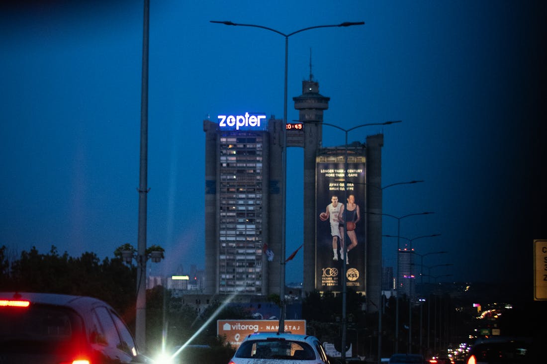 Essential Car Maintenance Tips to Extend Vehicle Lifespan and Performance Image 3