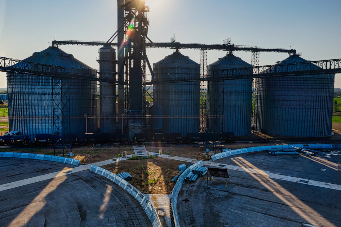 Essential Features to Consider When Choosing Your Next Vehicle Image 2