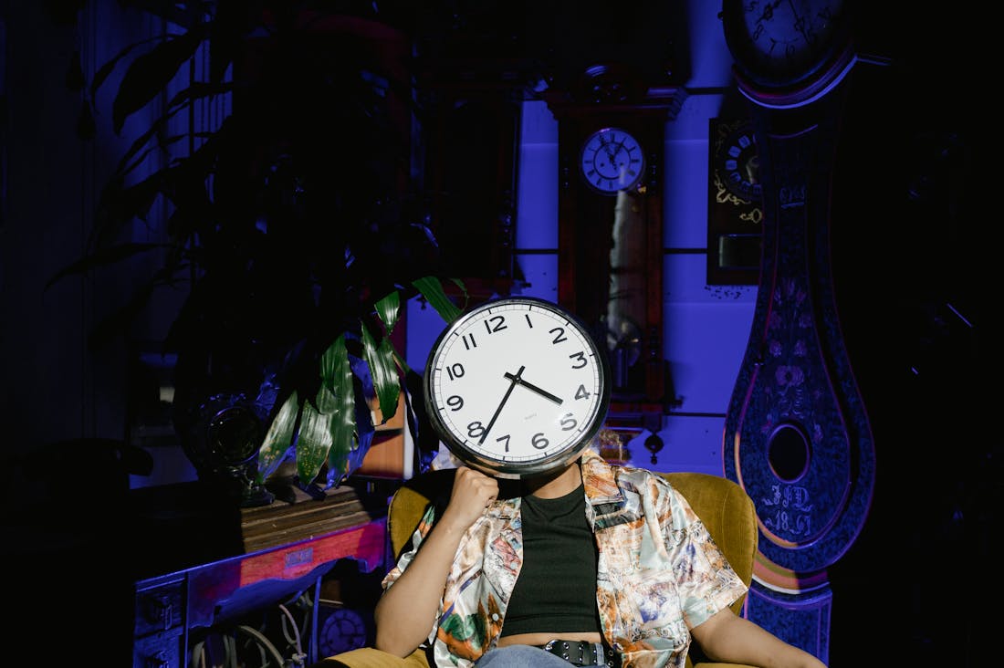 Essential Habits for Maintaining Work-Life Balance Image 1