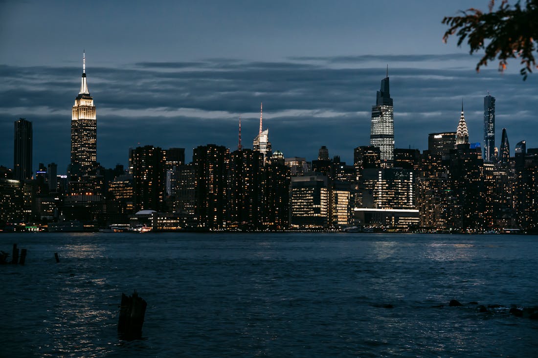 Essential Strategies for Building Wealth in Today’s Dynamic Economy