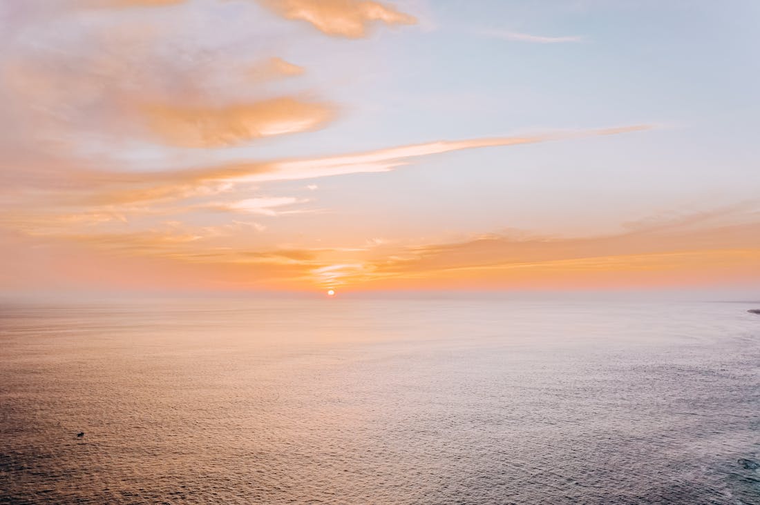 Essential Tech Gadgets Enhancing Modern Travel Experiences Image 3