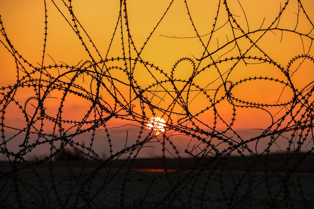 Essential Tips for Achieving a Healthy Work-Life Balance Amidst Modern Challenges Image 1