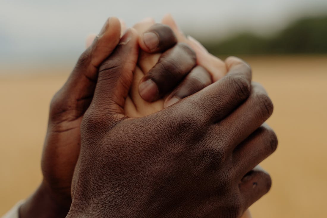 Essential Tips for Building Lasting Relationships in Today’s Connected World Image 2