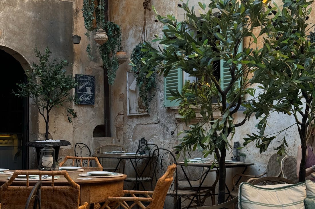 Essential Tips for Smart Travel on a Budget Image 3