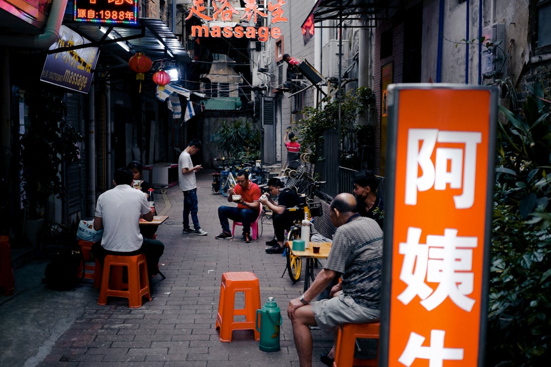 Essential Travel Tips for Creating Memorable Experiences Abroad Image 3