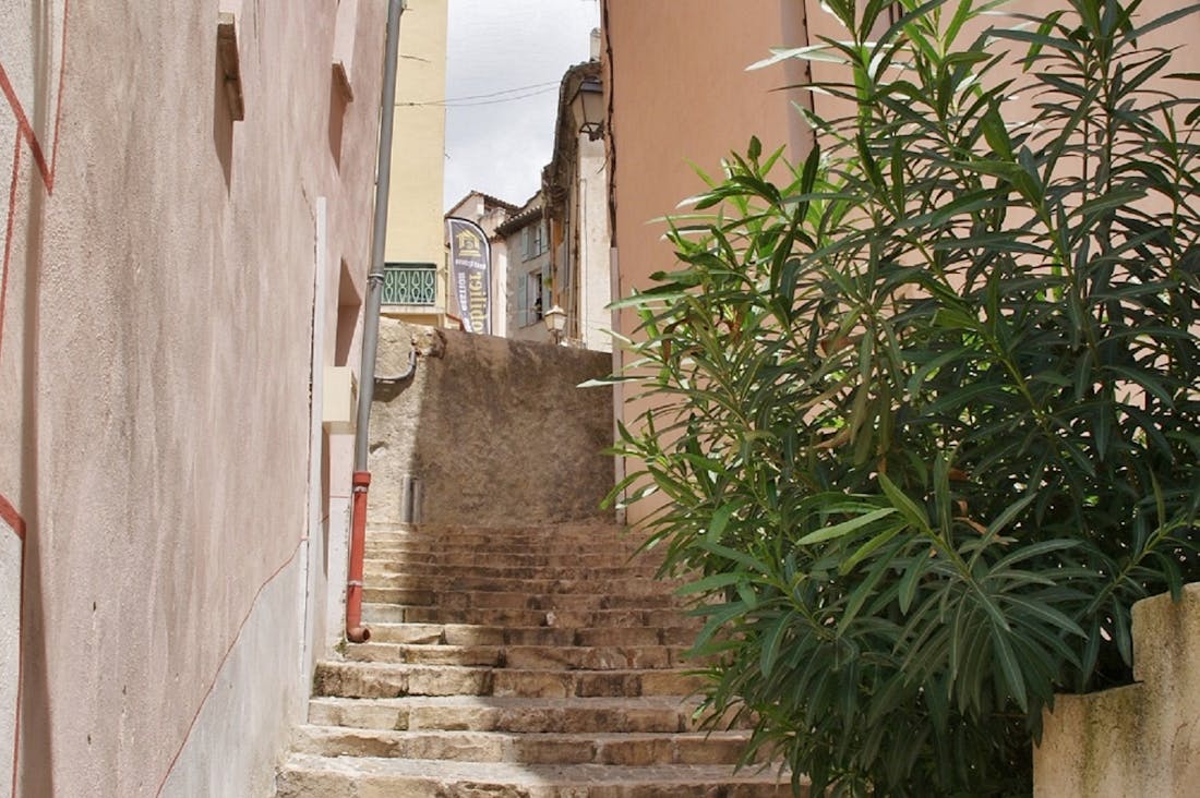 Exploring Authentic Travel: Finding Meaning Beyond Tourist Traps Image 3