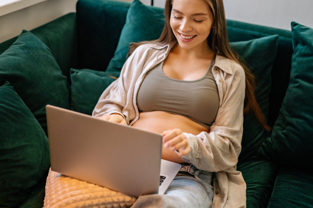 Exploring the Digital Nomad Lifestyle: Balancing Work, Travel, and Well-being Image 1