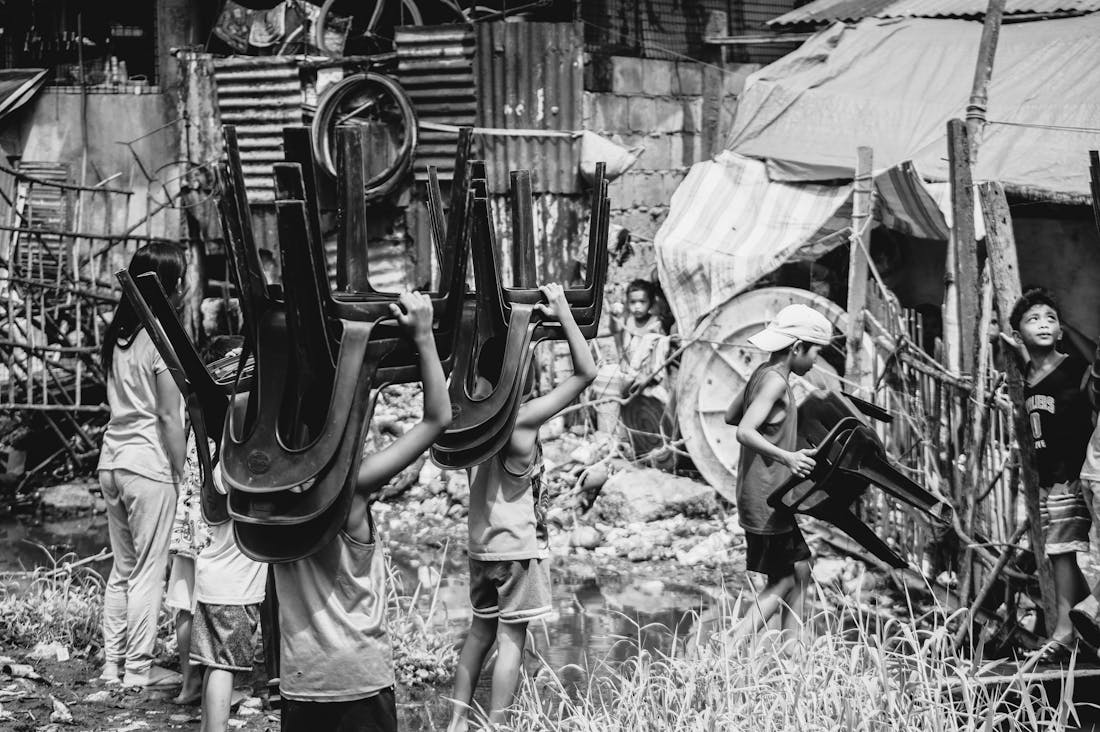 Exploring the Digital World: How Technology Shapes Our Daily Lives Image 1