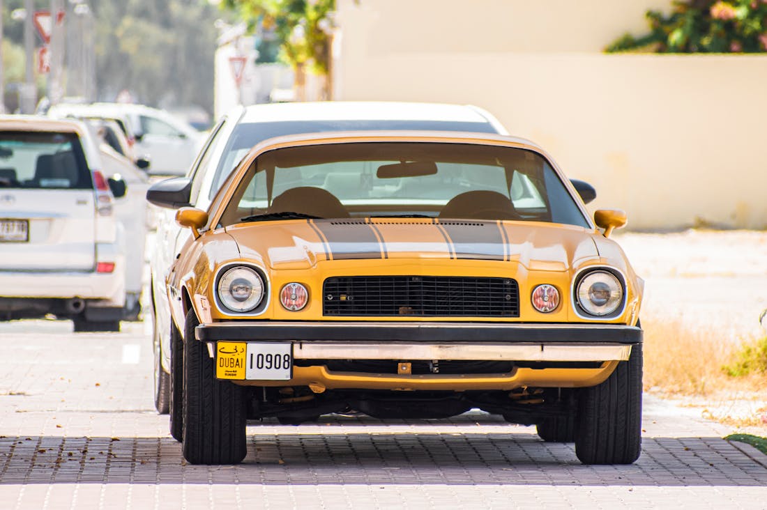Exploring the Evolution of Automobile Technology: From Classic Cars to Electric Vehicles Image 1