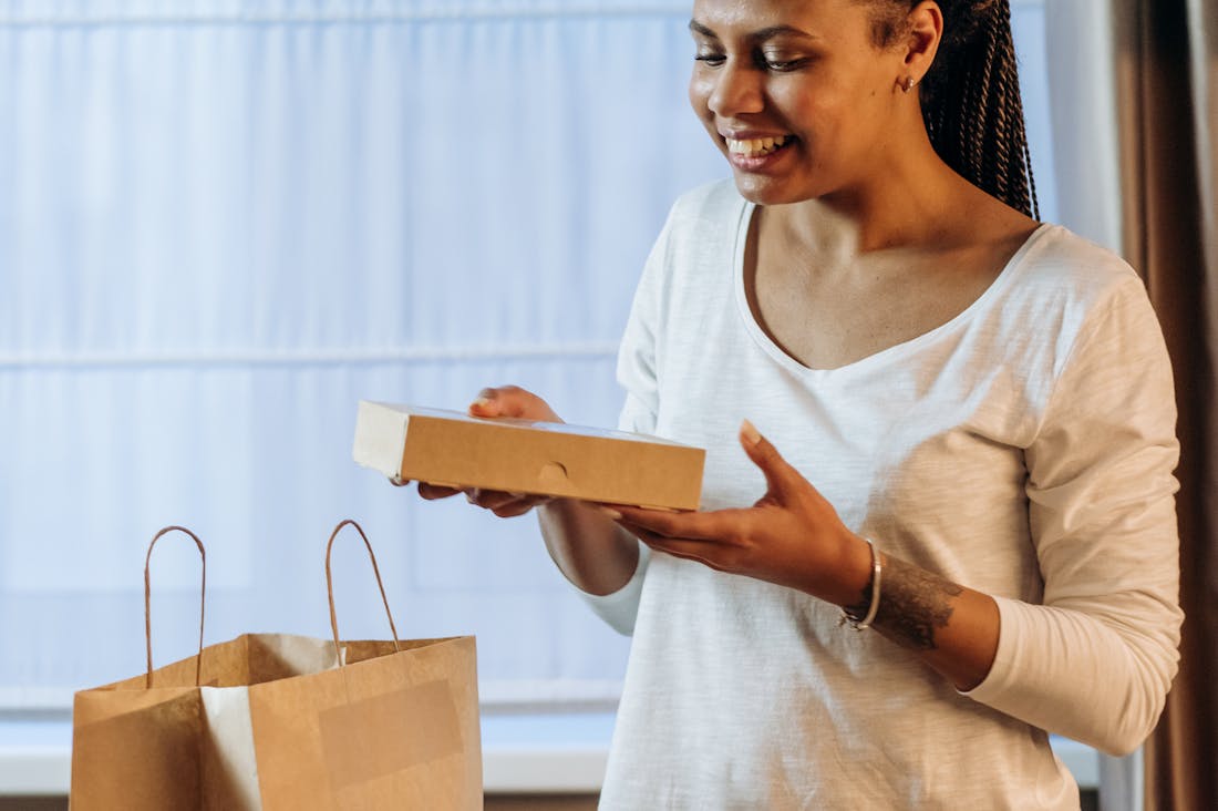 Exploring the Evolution of Electric Vehicles: Sustainability, Technology, and User Experience Image 3