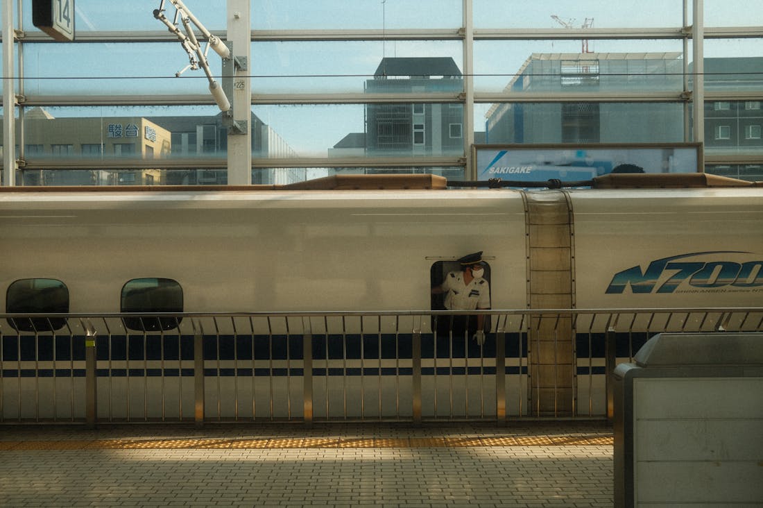 Exploring the Future of Transportation: How Technology is Shaping Our Commutes Image 3