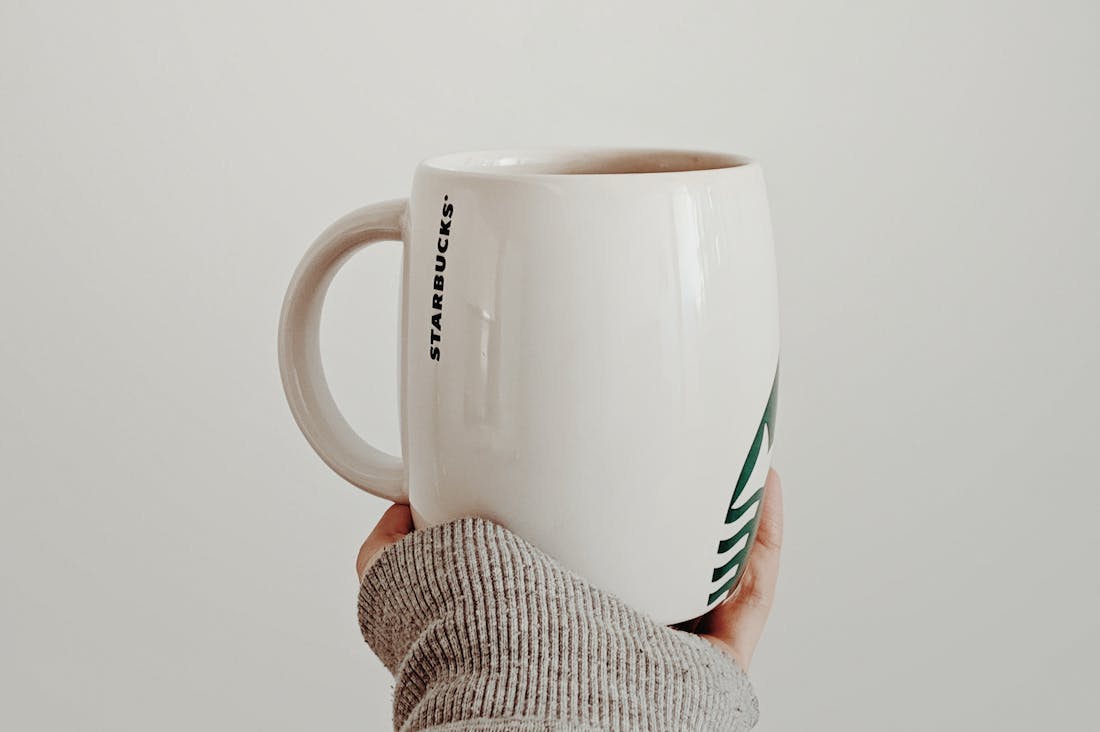 Exploring the Intersection of Minimalism and Sustainable Travel Habits Image 1