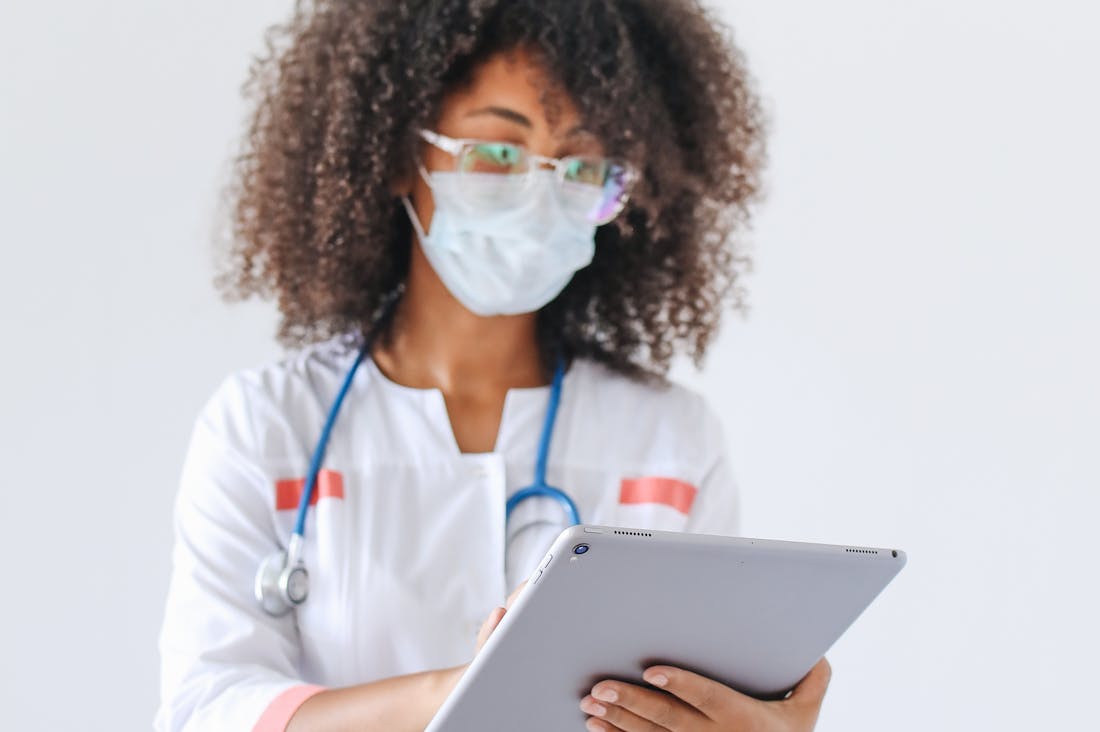 Exploring the Intersection of Wellness and Technology: How Digital Innovations are Shaping Our Health Image 1