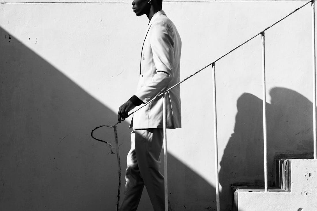 Exploring the Minimalist Lifestyle: How Simplifying Your Life Can Lead to Greater Happiness and Fulfillment Image 3