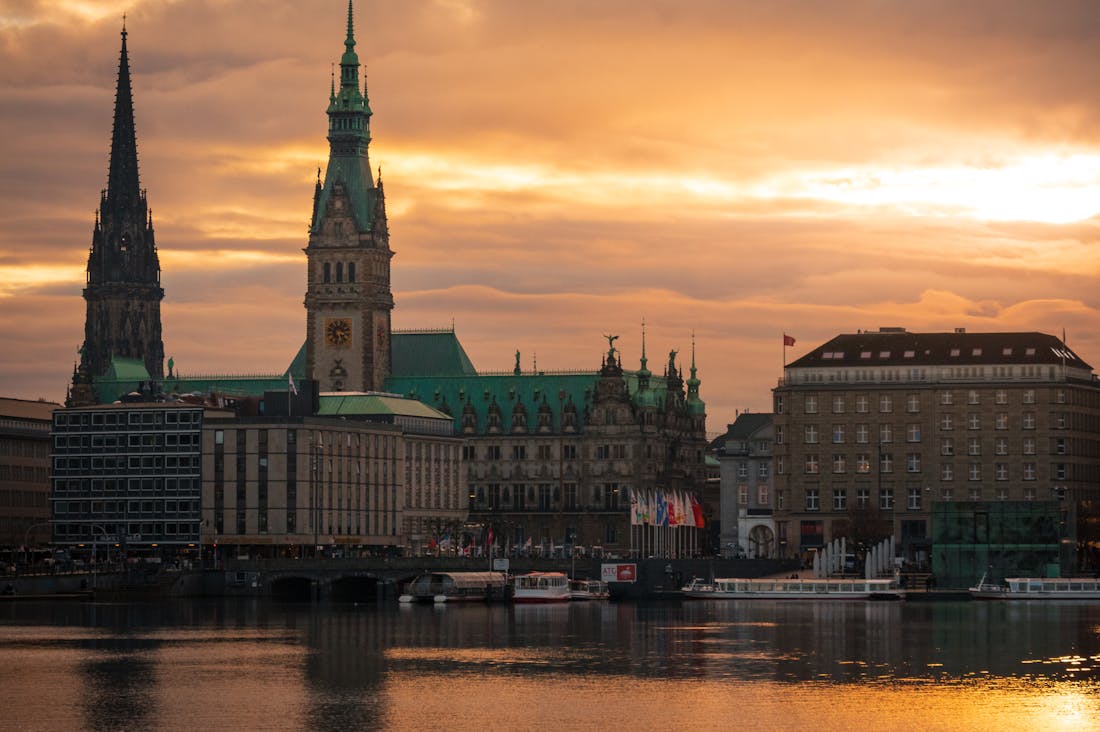 Exploring the Open Road: How Travel Can Enhance Your Financial Literacy Image 1