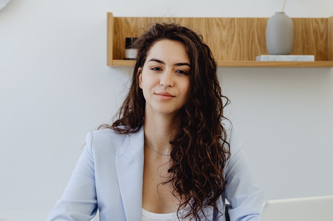 Exploring the Unseen: Benefits and Challenges of Remote Work in a Global Economy Image 1