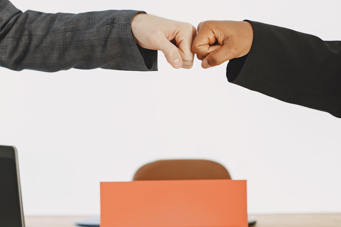 Exploring the Unseen: Benefits and Challenges of Remote Work in a Global Economy Image 3