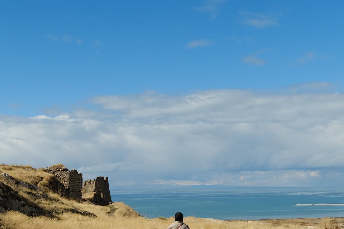 Exploring the Unseen: How Travel Contributes to Personal Growth and Self-Discovery Image 1