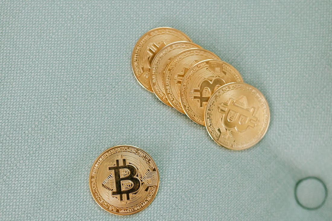 Financial Freedom at Your Fingertips: Navigating the Digital Age of Personal Finance Image 2