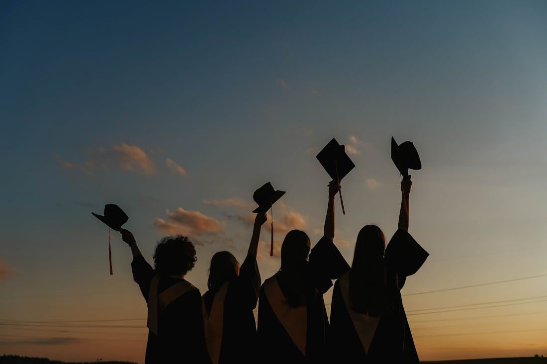 Financial Strategies for Young Professionals Entering the Workforce Image 2