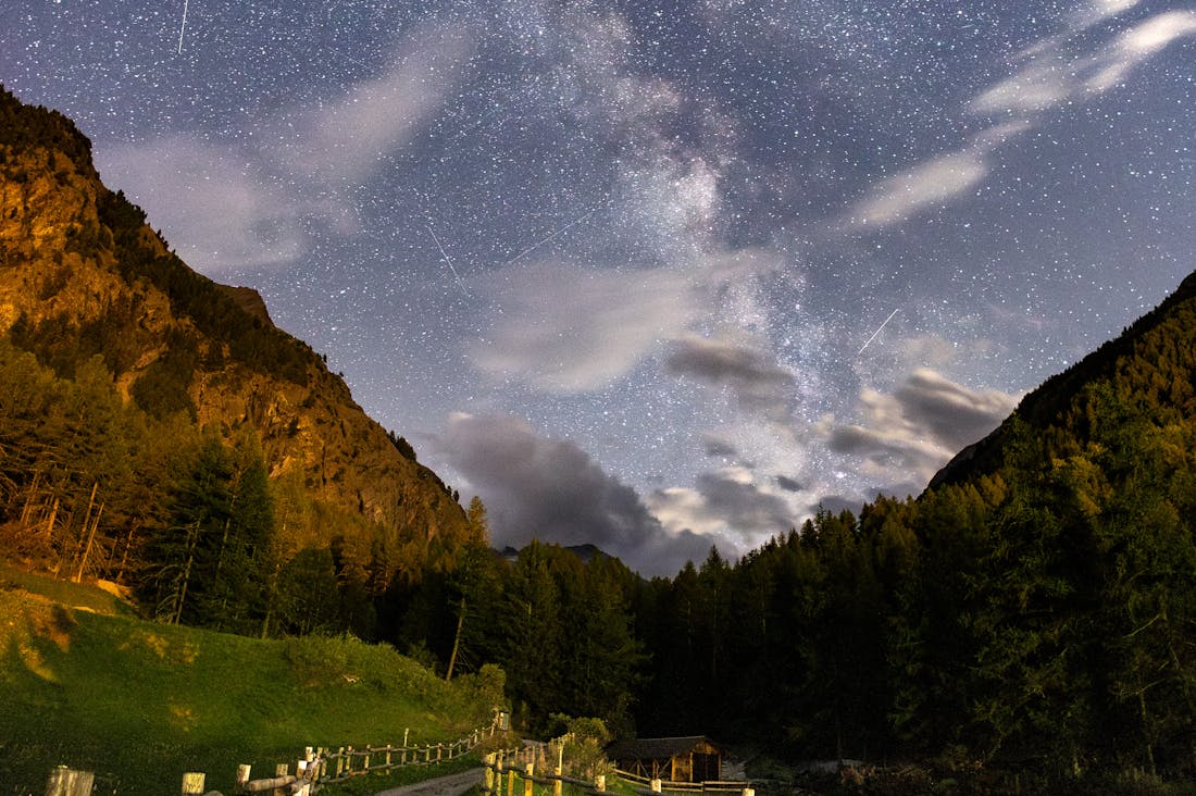 Finding Joy in Minimalist Travel: Tips for a Meaningful Journey Image 3